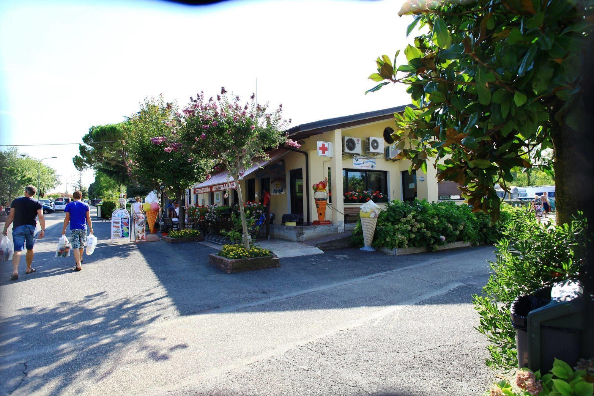 Camping Bella Italia Πεσκιέρα ντελ Γκάρντα Εξωτερικό φωτογραφία